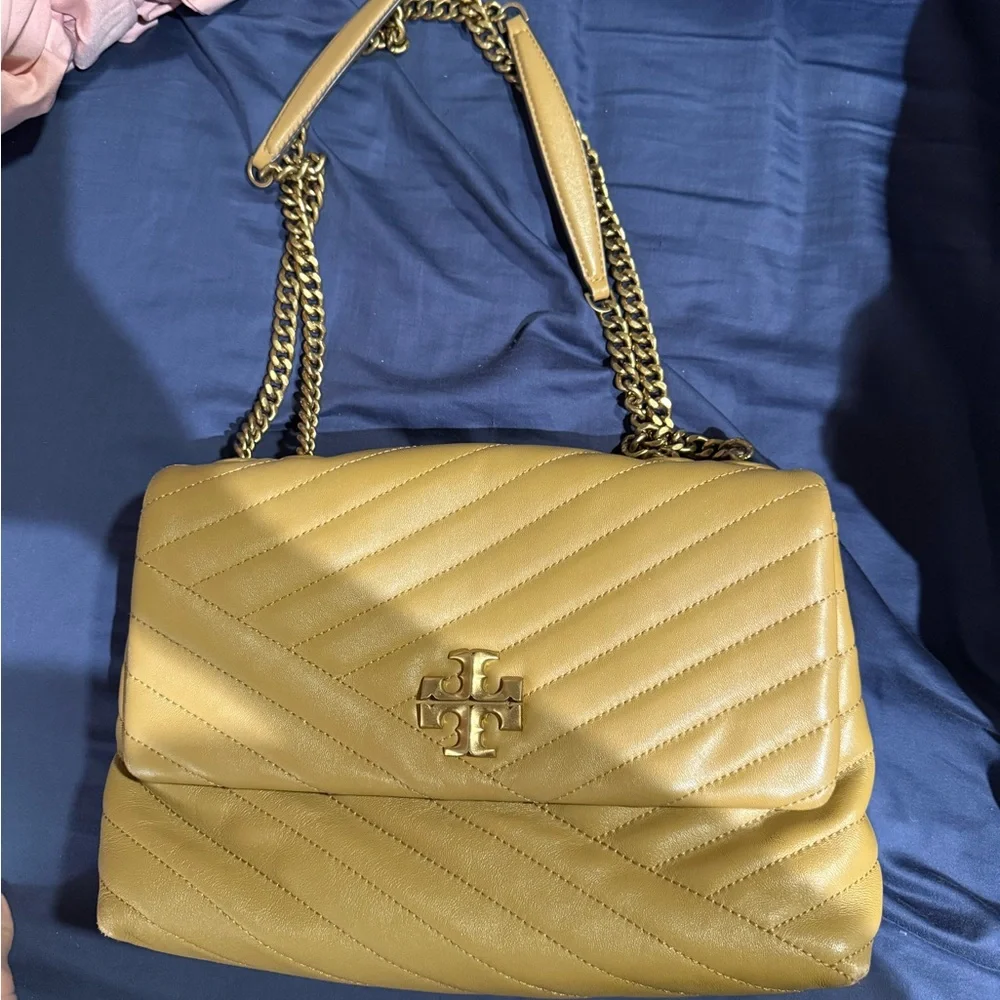 Tory Burch Kira Leather Shoulder Bag in Camel